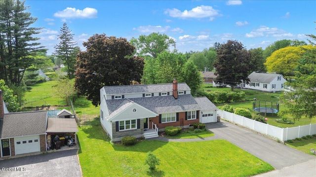 7 Silversmith Lane, Rotterdam, NY 12306