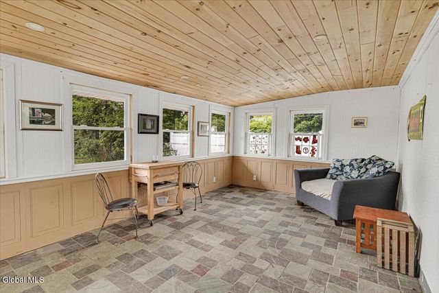 7 Silversmith Lane, Rotterdam, NY 12306
