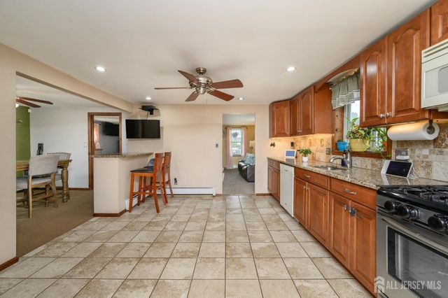 32 Loring Avenue, Edison, NJ 08817