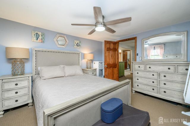 32 Loring Avenue, Edison, NJ 08817