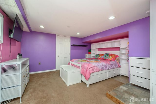 32 Loring Avenue, Edison, NJ 08817