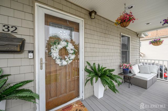 32 Loring Avenue, Edison, NJ 08817
