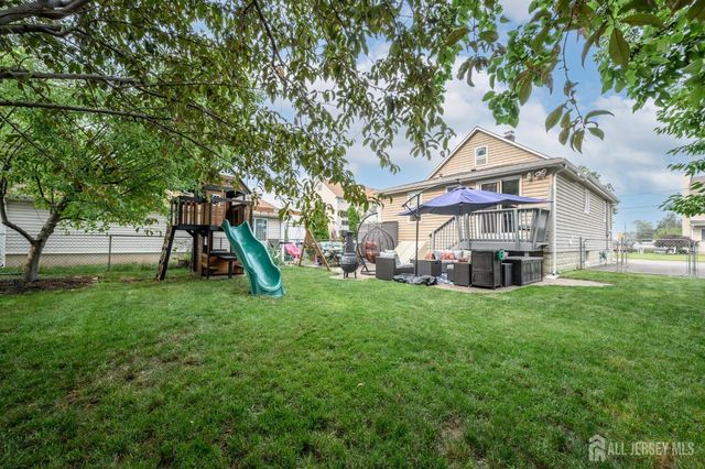 32 Loring Avenue, Edison, NJ 08817