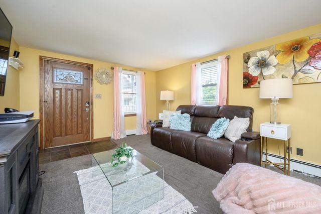 32 Loring Avenue, Edison, NJ 08817