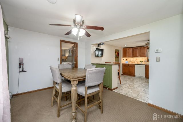 32 Loring Avenue, Edison, NJ 08817