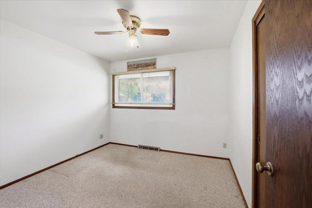 6994 Range Line ROAD, Glendale, WI 53209
