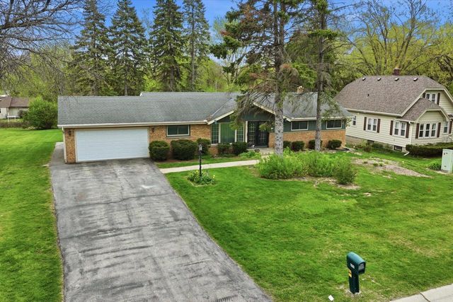 6994 Range Line ROAD, Glendale, WI 53209