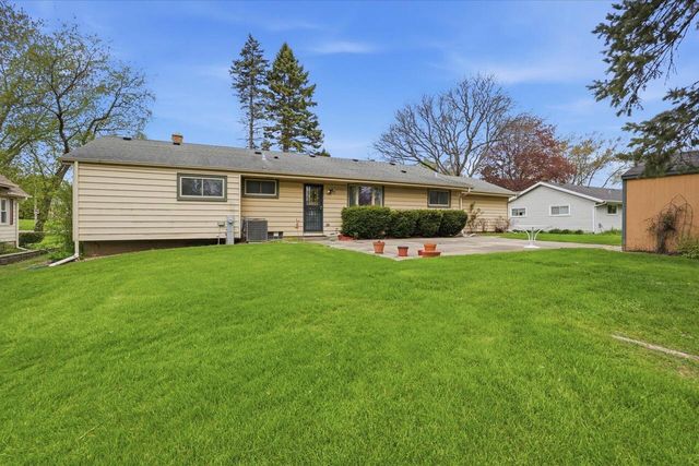 6994 Range Line ROAD, Glendale, WI 53209