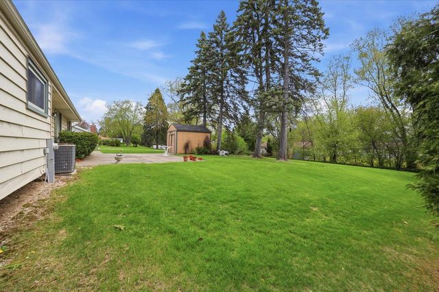 6994 Range Line ROAD, Glendale, WI 53209