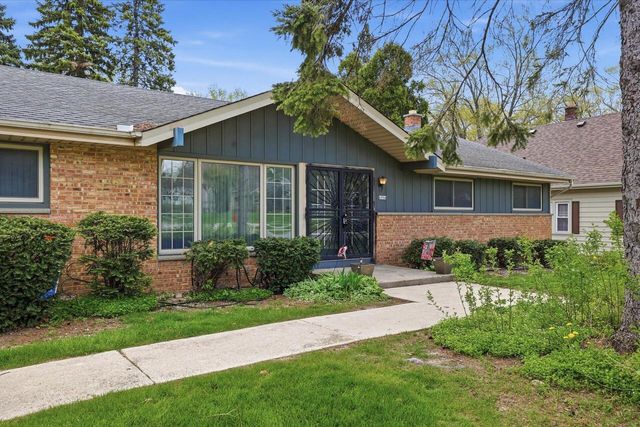 6994 Range Line ROAD, Glendale, WI 53209