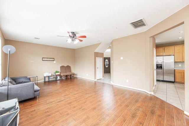 6451 Applewood Forest Dr, Katy, TX 77494