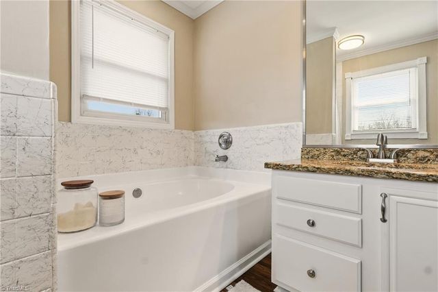 7585 Dubach Road, Summerfield, NC 27358