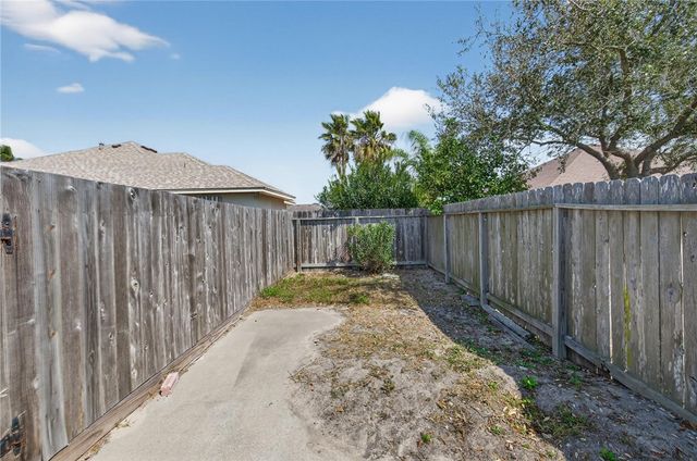 13941 Ketch St, Corpus Christi, TX 78418