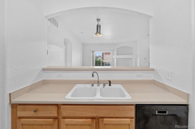 5255 Memphis Street 706, Denver, CO 80239