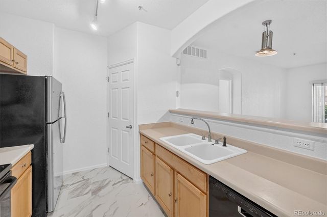 5255 Memphis Street 706, Denver, CO 80239