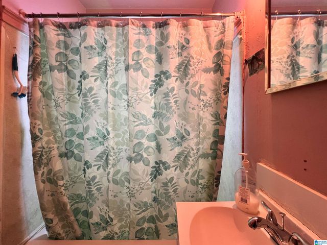 546 CHARLESTON DRIVE, Bessemer, AL 35020