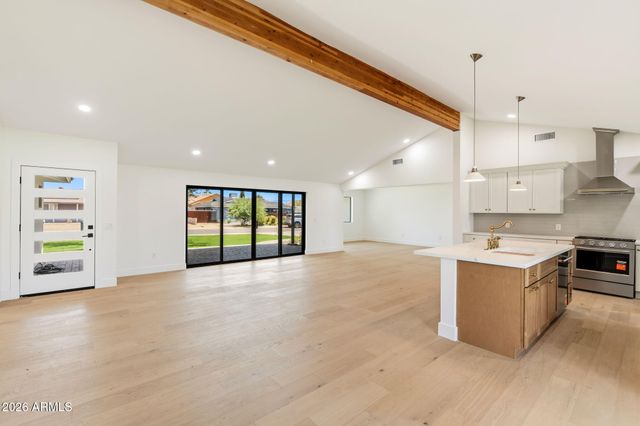 8912 N 17TH Avenue, Phoenix, AZ 85021