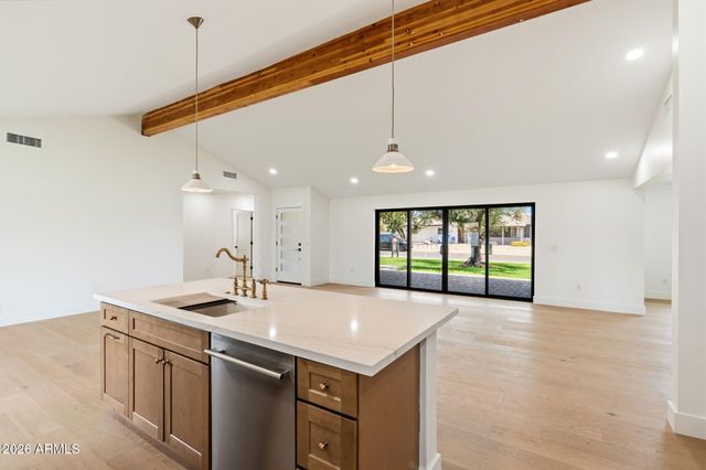 8912 N 17TH Avenue, Phoenix, AZ 85021