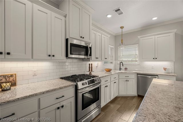 9100 Mayswood Place, Fort Smith, AR 72916