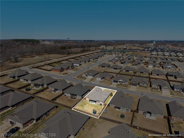 9100 Mayswood Place, Fort Smith, AR 72916
