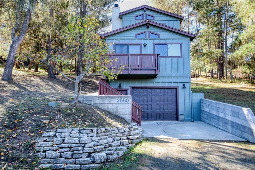 2550 Emerson Road, Cambria, CA 93428