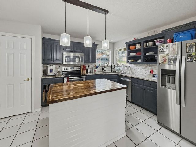 1857 Woodbridge Drive, Sulphur Springs, TX 75482
