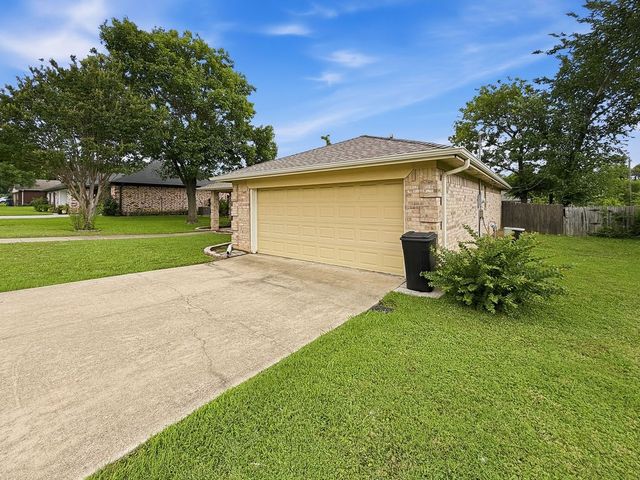 1857 Woodbridge Drive, Sulphur Springs, TX 75482