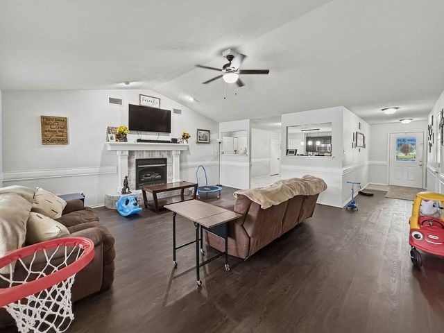 1857 Woodbridge Drive, Sulphur Springs, TX 75482