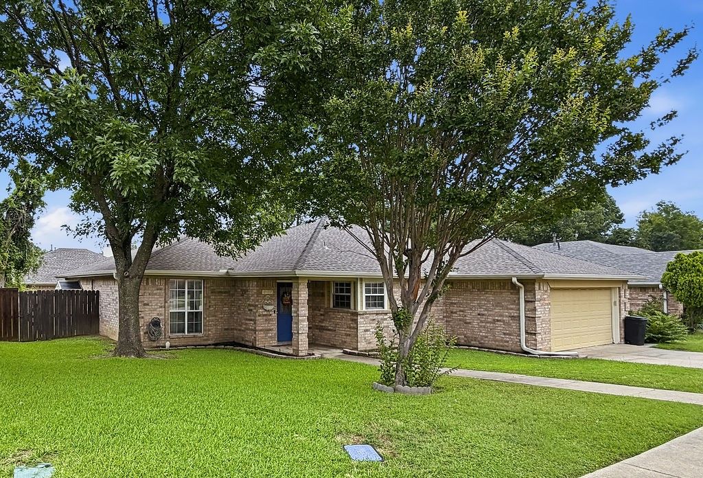 1857 Woodbridge Drive, Sulphur Springs, TX 75482