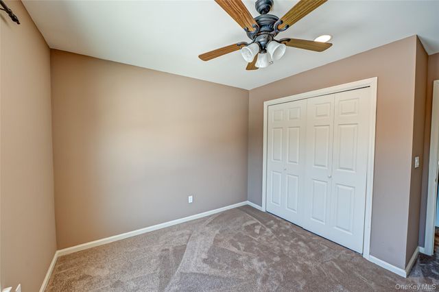 28 Lorien Place, Melville, NY 11747