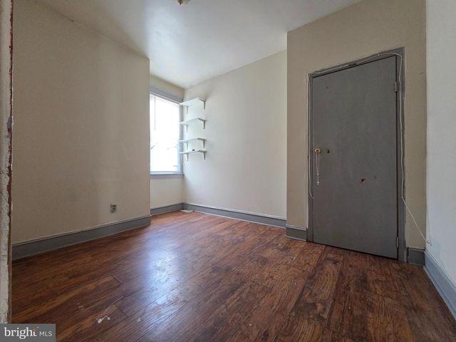 2831 N HOWARD ST, Philadelphia, PA 19133