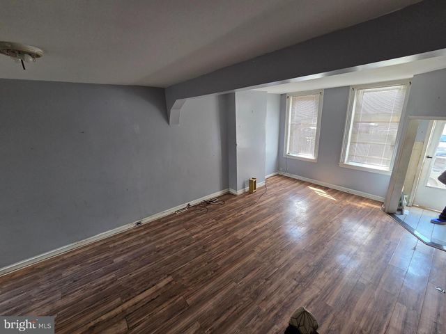 2831 N HOWARD ST, Philadelphia, PA 19133