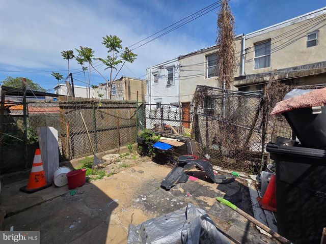 2831 N HOWARD ST, Philadelphia, PA 19133
