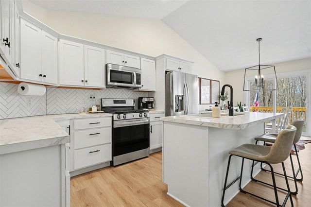 2523 Vanhorn Court, Allegan, MI 49010