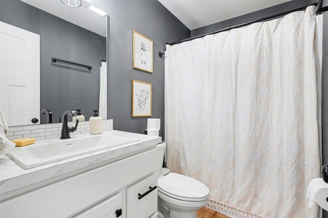 2523 Vanhorn Court, Allegan, MI 49010