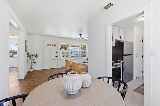 408 Leitch Ave, Sacramento, CA 95815