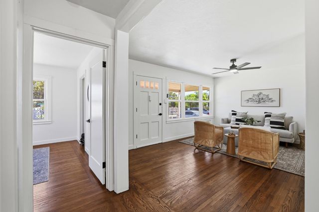 408 Leitch Ave, Sacramento, CA 95815