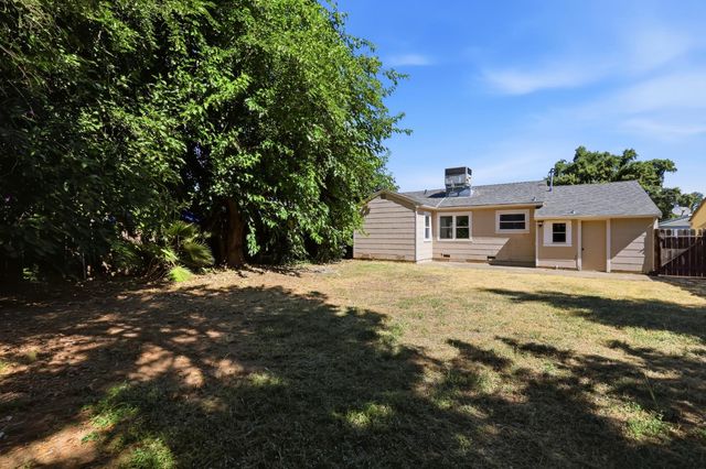 408 Leitch Ave, Sacramento, CA 95815