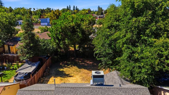 408 Leitch Ave, Sacramento, CA 95815