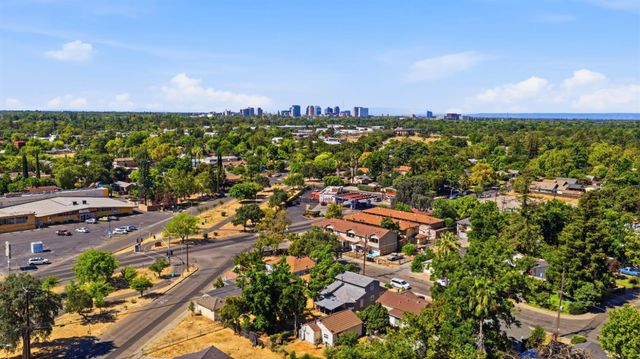 408 Leitch Ave, Sacramento, CA 95815