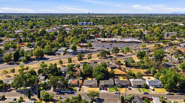 408 Leitch Ave, Sacramento, CA 95815