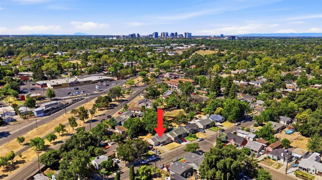 408 Leitch Ave, Sacramento, CA 95815