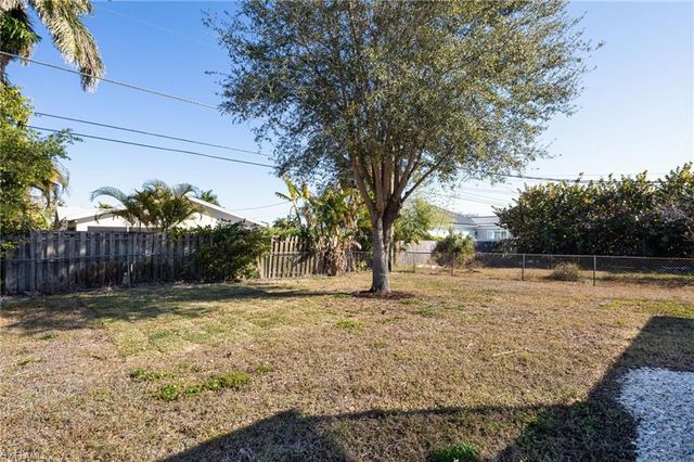 741 105th AVE N, Naples, FL 34108