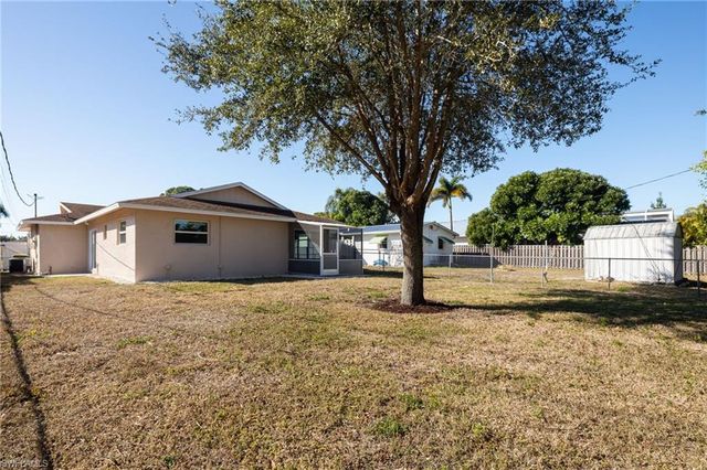 741 105th AVE N, Naples, FL 34108