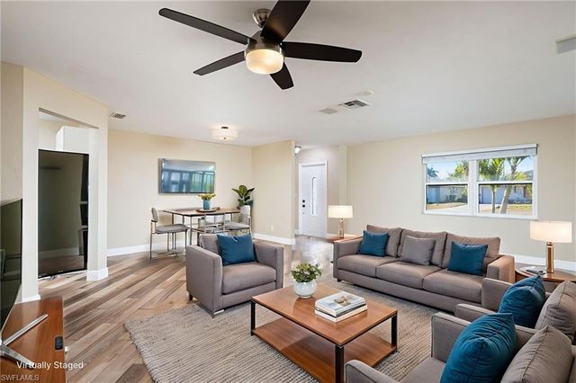 741 105th AVE N, Naples, FL 34108