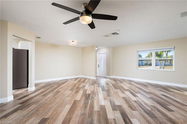 741 105th AVE N, Naples, FL 34108