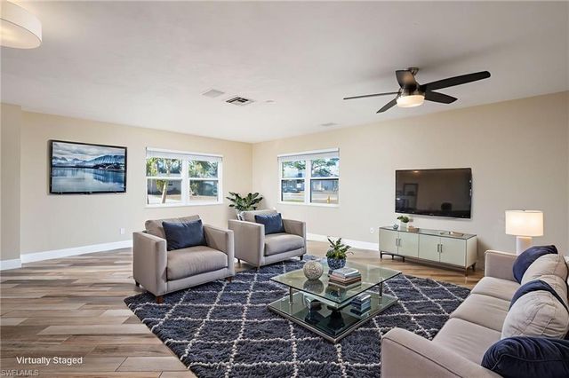 741 105th AVE N, Naples, FL 34108