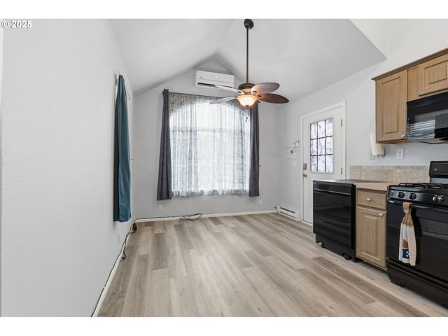 5990 Se KING Rd 18, Milwaukie, OR 97222