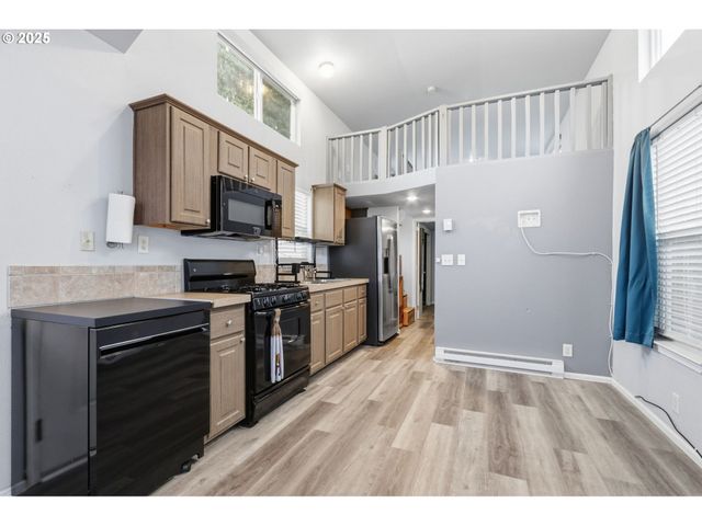 5990 Se KING Rd 18, Milwaukie, OR 97222