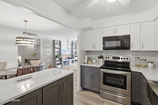 2800 N Atlantic Ave Unit 105, Daytona Beach, FL 32118